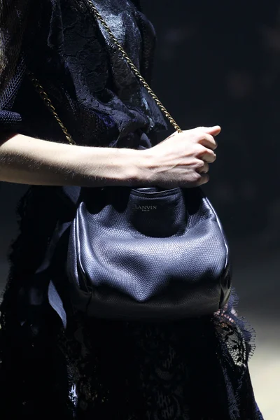 Look 48